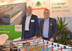 Ben Boon with Thermoflor and Steven Deforche with Deforche Construct working hard on building garden centers and expanding their high tech knowledge about specialist research and demo greenhouses from Belgian to the Netherlands and further.